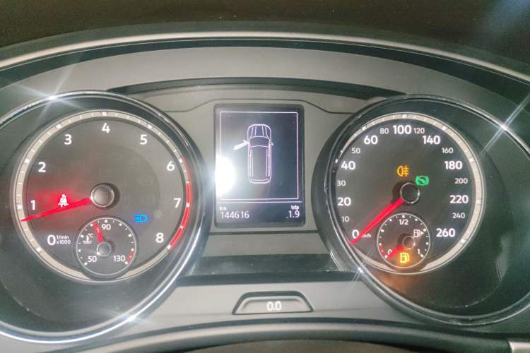 Used Volkswagen Teramont 2017 330TSI Two-Wheel-Drive Luxury Edition Instrument Cluster