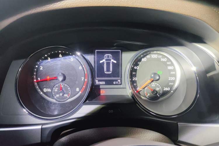 Used Volkswagen Teramont 2017 330TSI Two-Wheel-Drive Luxury Edition Instrument Cluster