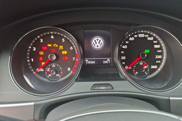 Used Volkswagen Teramont 2017 330TSI Two-Wheel-Drive Luxury Edition Instrument Cluster