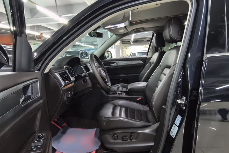 Used Volkswagen Teramont 2017 530 V6 Four-Wheel Drive Luxury Edition Interior 1