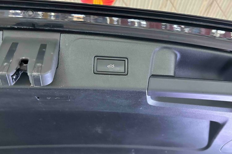 Used Volkswagen Teramont 2017 330TSI Two-Wheel-Drive Luxury Edition Interior 1