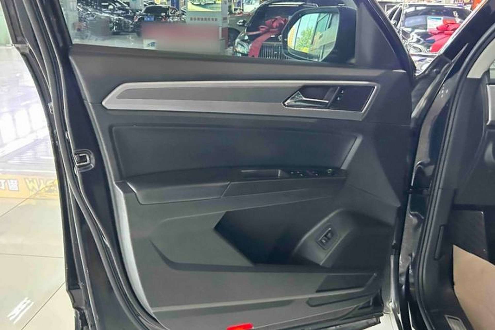 Used Volkswagen Teramont 2017 330TSI Two-Wheel-Drive Luxury Edition Interior 10