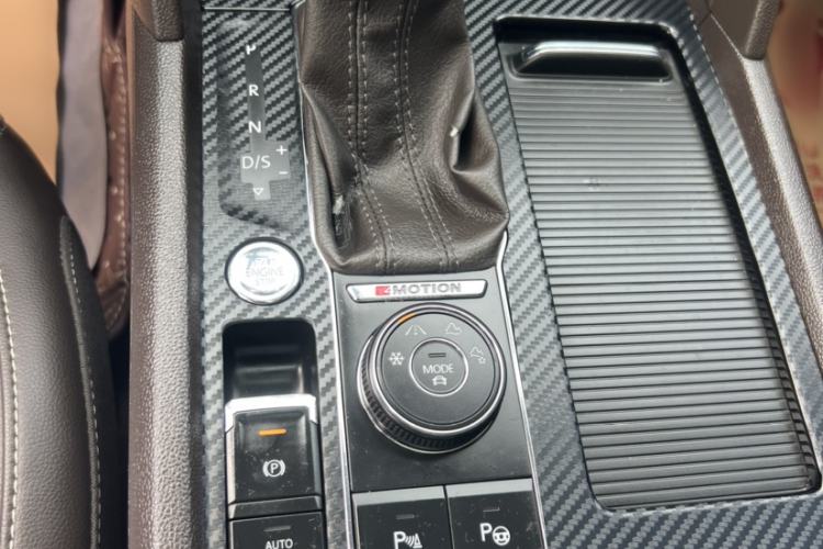 Used Volkswagen Teramont 2017 530 V6 Four-Wheel Drive Luxury Edition Interior 4