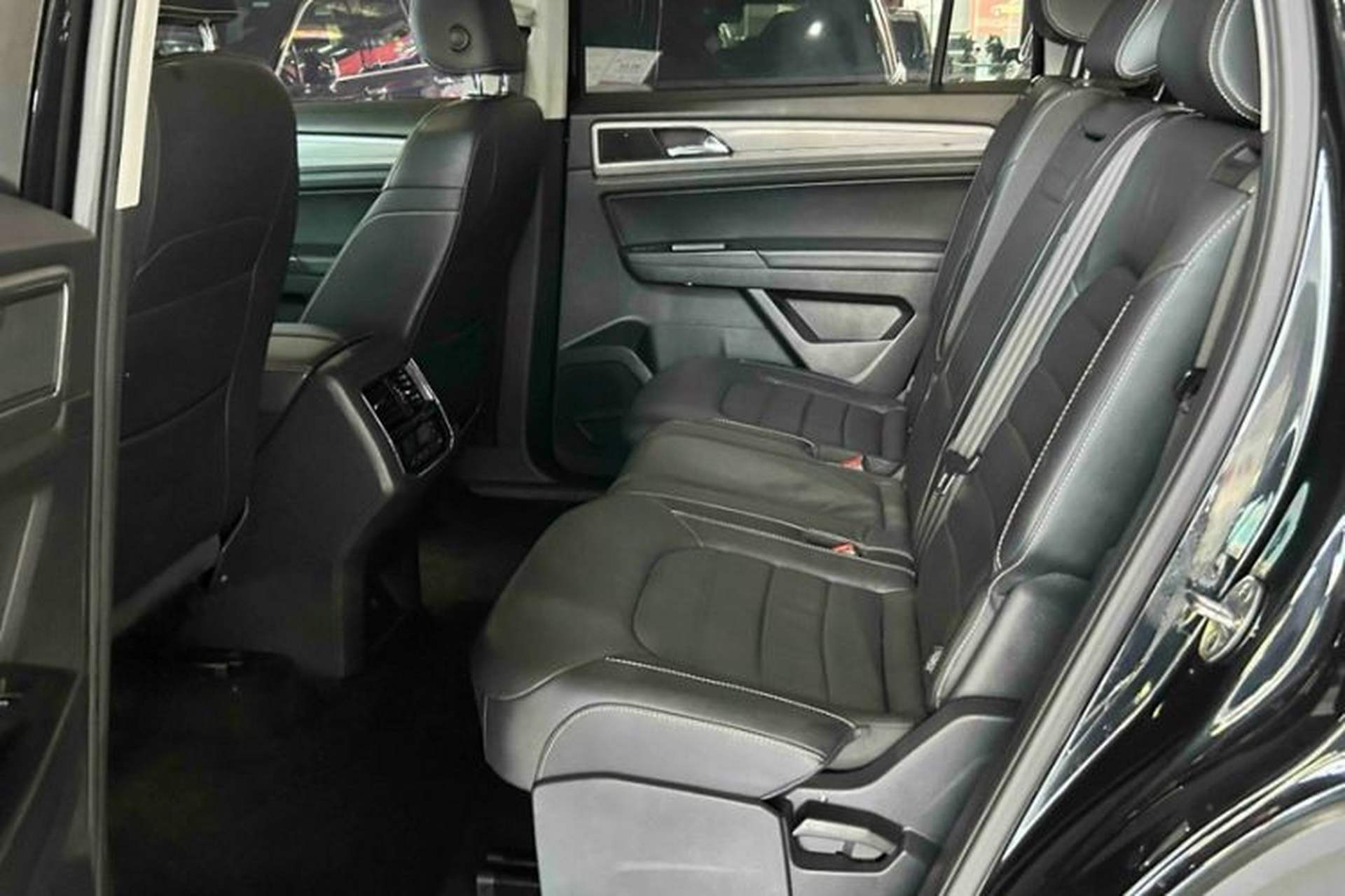 Used Volkswagen Teramont 2017 330TSI Two-Wheel-Drive Luxury Edition Interior 5