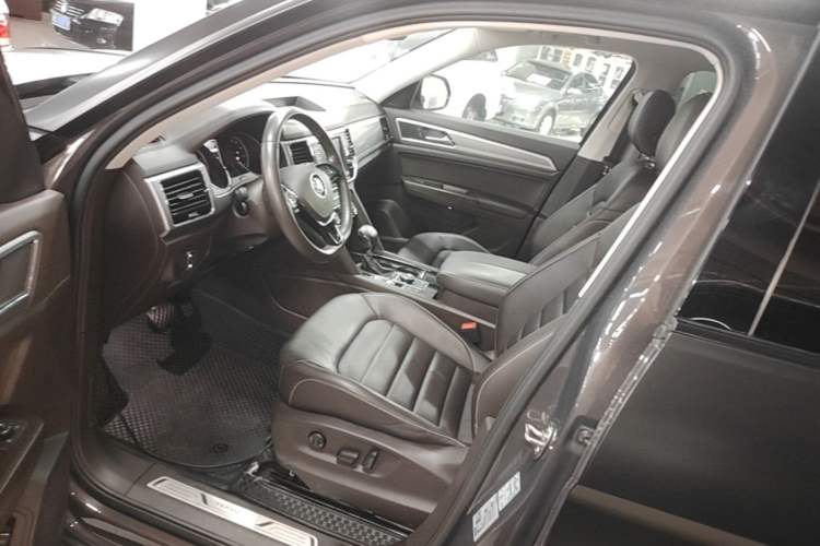 Used Volkswagen Teramont 2017 380TSI Four-Wheel Drive Luxury Edition Left Front Seat
