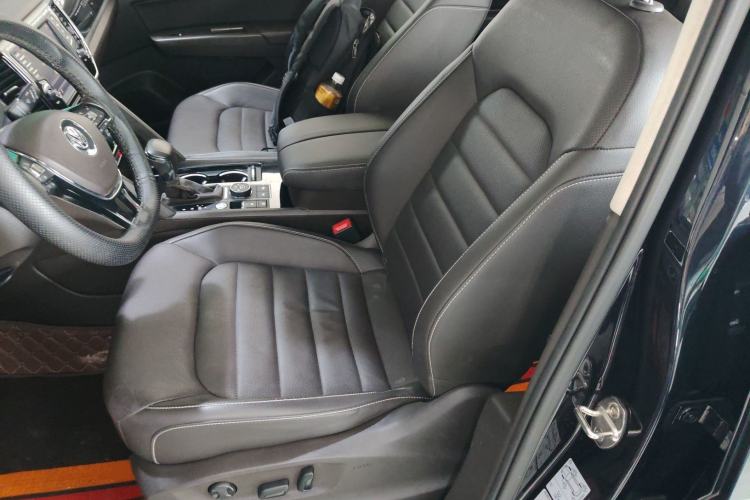Used Volkswagen Teramont 2017 380TSI Four-Wheel Drive Luxury Edition Left Front Seat