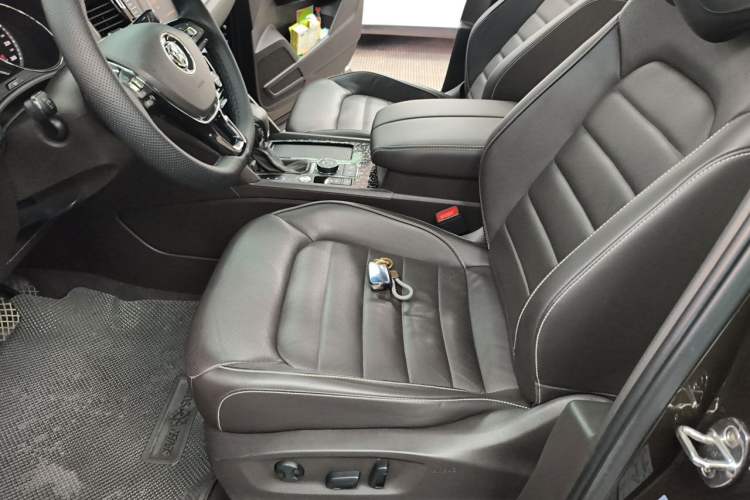 Used Volkswagen Teramont 2017 530 V6 Four-Wheel Drive Luxury Edition Left Front Seat