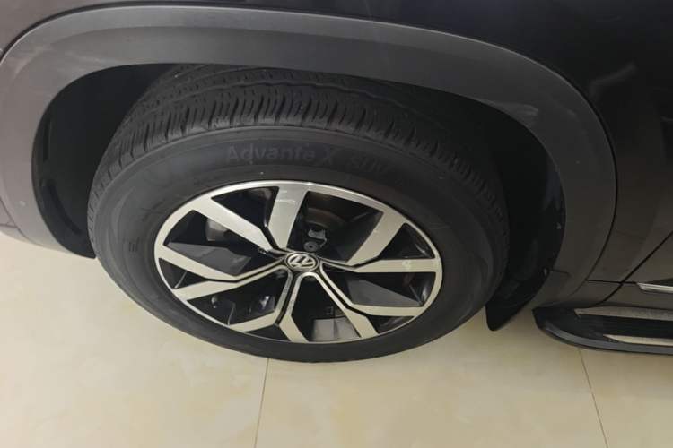 Used Volkswagen Teramont 2017 380TSI Four-Wheel Drive Luxury Edition Left Front Wheel Hub