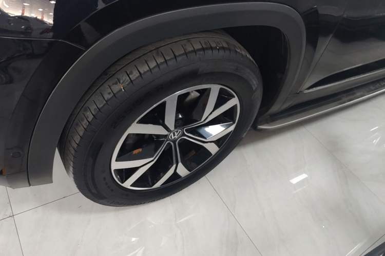 Used Volkswagen Teramont 2017 330TSI Two-Wheel-Drive Luxury Edition Left Front Wheel Hub