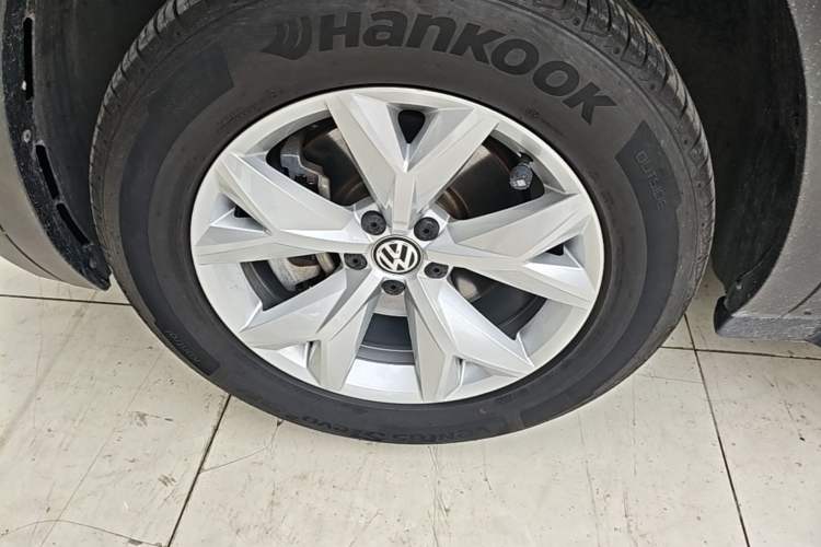 Used Volkswagen Teramont 2017 380TSI Four-Wheel Drive Comfort Edition Left Front Wheel Hub
