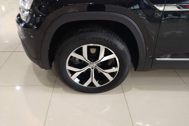 Used Volkswagen Teramont 2017 380TSI Four-Wheel Drive Luxury Edition Left Front Wheel Hub