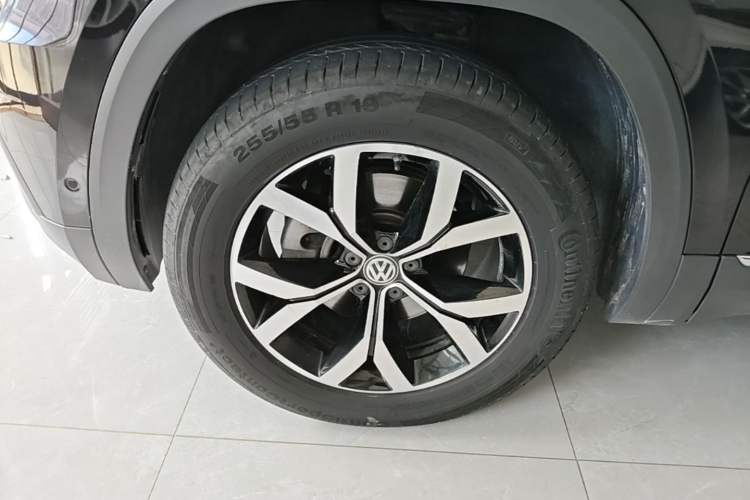 Used Volkswagen Teramont 2017 330TSI Two-Wheel-Drive Luxury Edition Left Front Wheel Hub