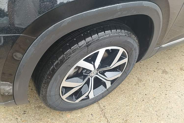 Used Volkswagen Teramont 2017 380TSI Four-Wheel Drive Luxury Edition Left Front Wheel Hub
