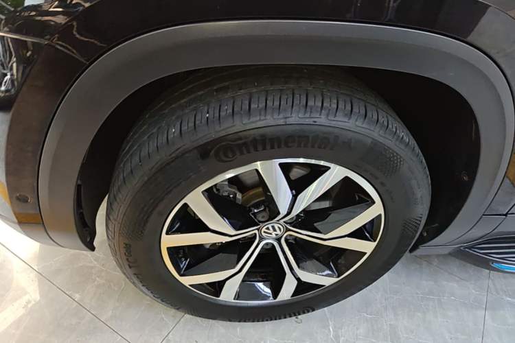 Used Volkswagen Teramont 2017 380TSI Four-Wheel Drive Luxury Edition Left Front Wheel Hub