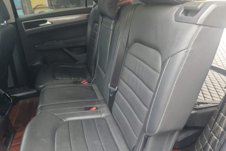 Used Volkswagen Teramont 2017 380TSI Four-Wheel Drive Luxury Edition Left Rear Seat
