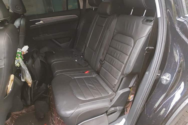 Used Volkswagen Teramont 2017 330TSI Two-Wheel-Drive Luxury Edition Left Rear Seat