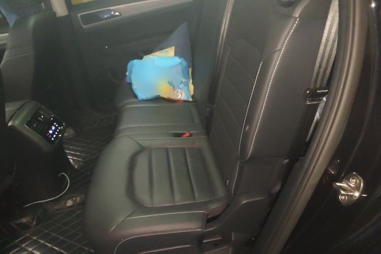 Used Volkswagen Teramont 2017 330TSI Two-Wheel-Drive Luxury Edition Left Rear Seat