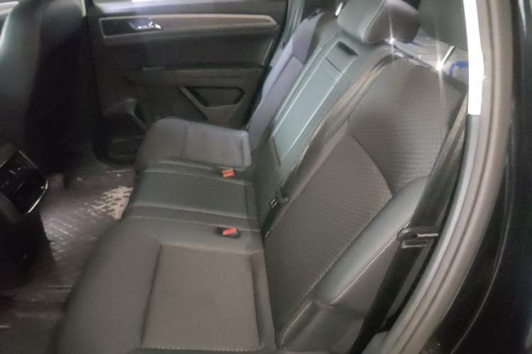 Used Volkswagen Teramont 2017 380TSI Four-Wheel Drive Comfort Edition Left Rear Seat