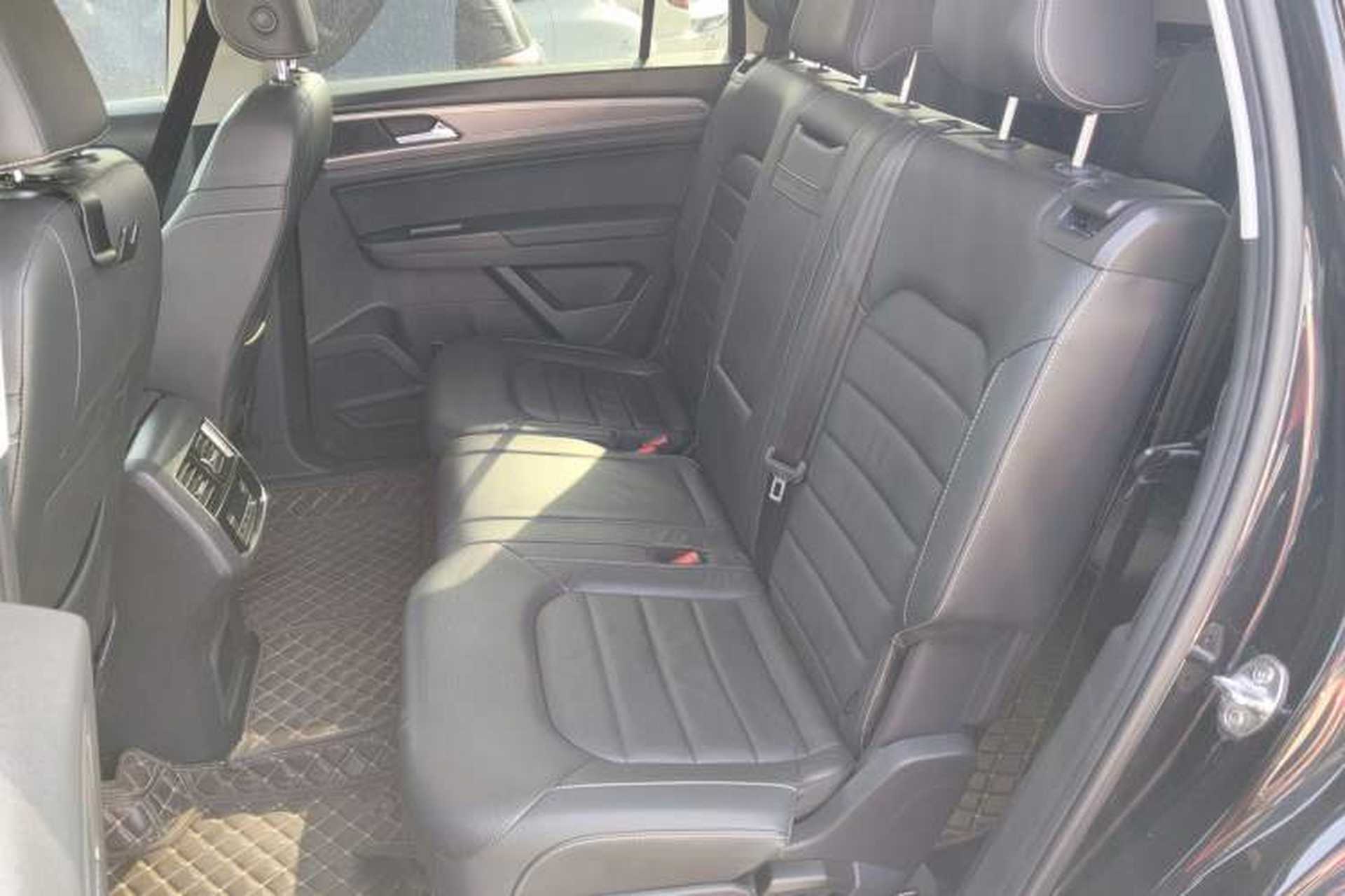Used Volkswagen Teramont 2017 330TSI Two-Wheel-Drive Luxury Edition Left Rear Seat