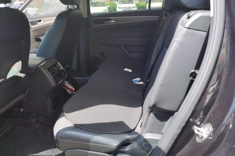 Used Volkswagen Teramont 2017 380TSI Four-Wheel Drive Comfort Edition Left Rear Seat