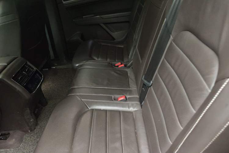 Used Volkswagen Teramont 2017 380TSI Four-Wheel Drive Luxury Edition Left Rear Seat