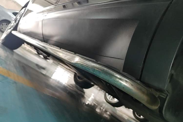 Used Volkswagen Teramont 2017 330TSI Two-Wheel-Drive Comfort Edition Left Side Sill