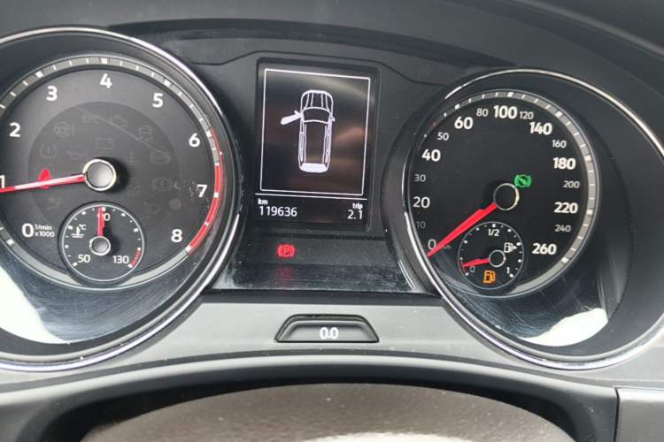 Used Volkswagen Teramont 2017 530 V6 Four-Wheel Drive Luxury Edition Odometer Close Up