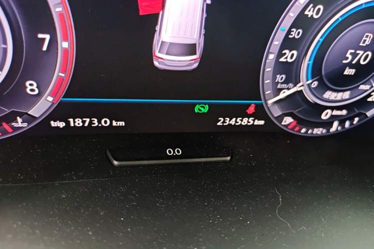 Used Volkswagen Teramont 2017 530 V6 Four-Wheel Drive Flagship Edition Odometer Close Up
