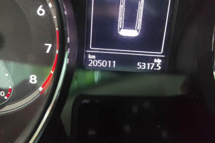 Used Volkswagen Teramont 2017 380TSI Four-Wheel Drive Comfort Edition Odometer Close Up