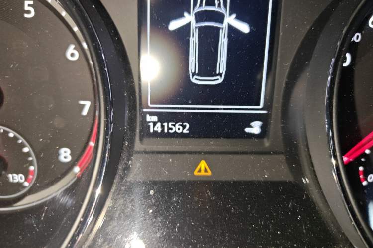 Used Volkswagen Teramont 2017 330TSI Two-Wheel-Drive Luxury Edition Odometer Close Up