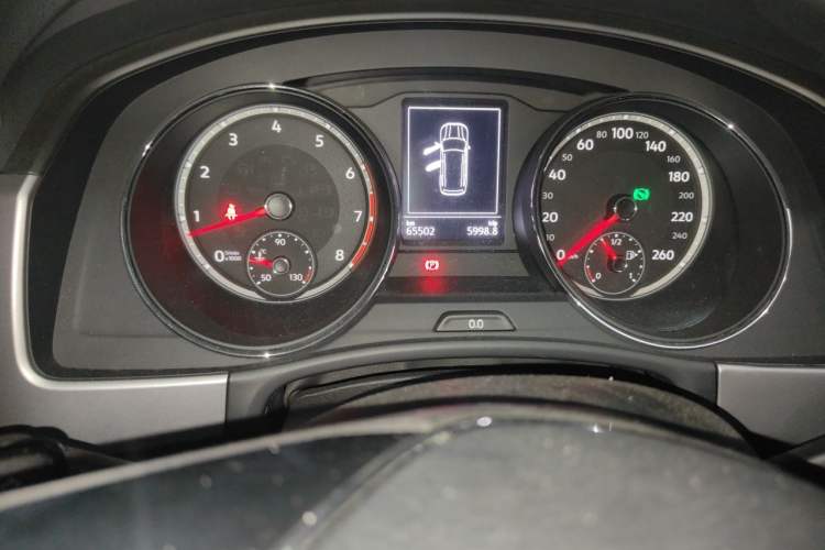 Used Volkswagen Teramont 2017 380TSI Four-Wheel Drive Comfort Edition Odometer Close Up