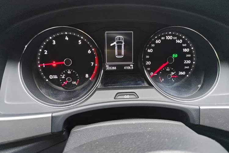 Used Volkswagen Teramont 2017 380TSI Four-Wheel Drive Comfort Edition Odometer Close Up