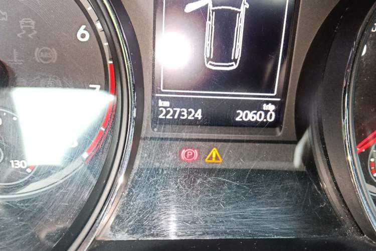 Used Volkswagen Teramont 2017 530 V6 Four-Wheel Drive Luxury Edition Odometer Close Up