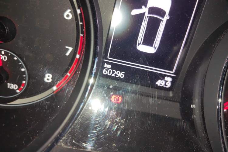 Used Volkswagen Teramont 2017 330TSI Two-Wheel-Drive Luxury Edition Odometer Close Up