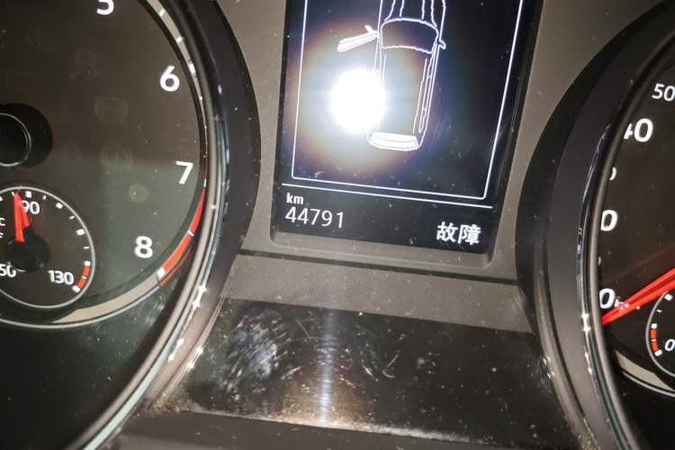 Used Volkswagen Teramont 2017 530 V6 Four-Wheel Drive Luxury Edition Odometer Close Up
