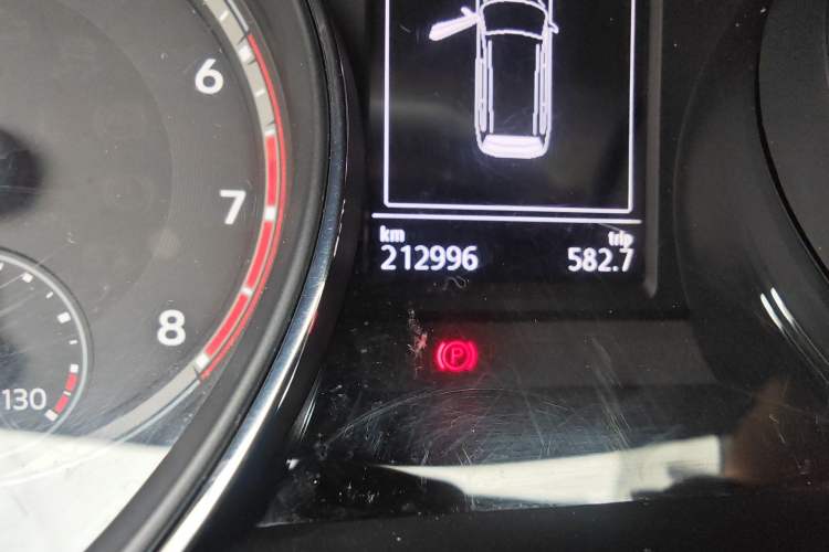Used Volkswagen Teramont 2017 330TSI Two-Wheel-Drive Luxury Edition Odometer Close Up