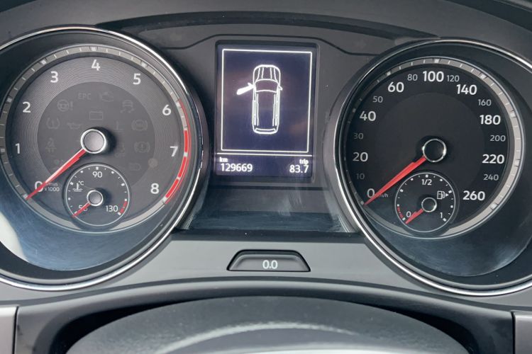 Used Volkswagen Teramont 2017 380TSI Four-Wheel Drive Comfort Edition Odometer Close Up