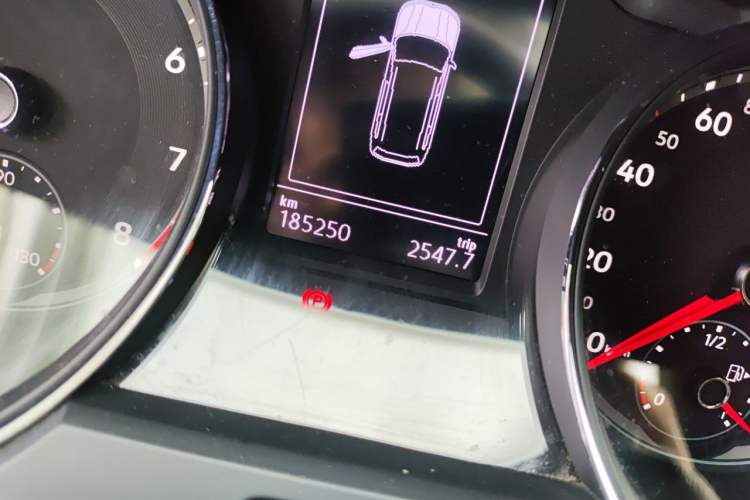 Used Volkswagen Teramont 2017 380TSI Four-Wheel Drive Luxury Edition Odometer Close Up