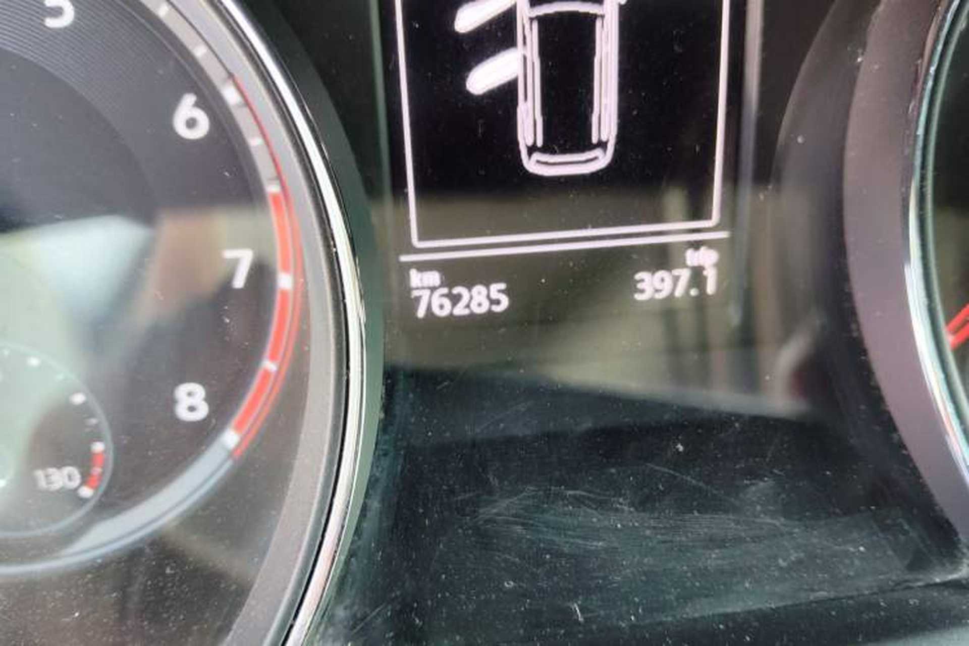Used Volkswagen Teramont 2017 330TSI Two-Wheel-Drive Luxury Edition Odometer Close Up