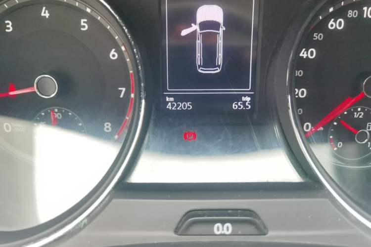 Used Volkswagen Teramont 2017 530 V6 Four-Wheel Drive Luxury Edition Odometer Close Up