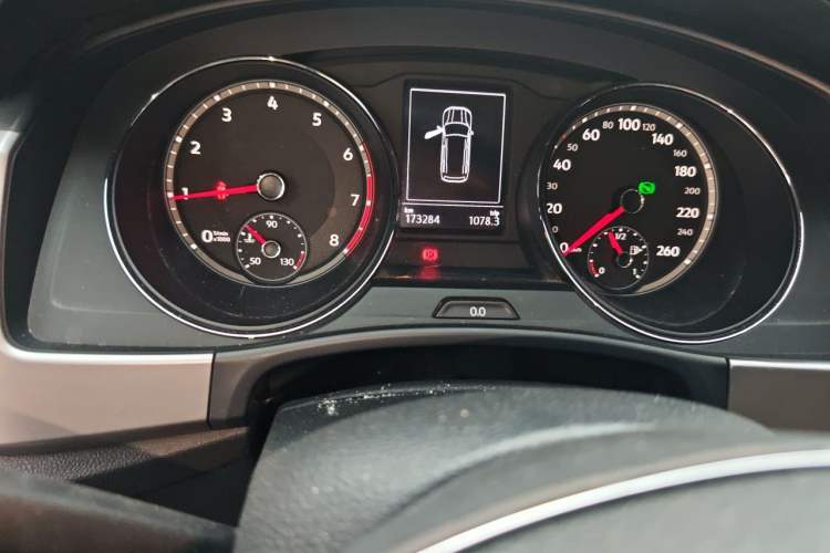 Used Volkswagen Teramont 2017 380TSI Four-Wheel Drive Luxury Edition Odometer Close Up