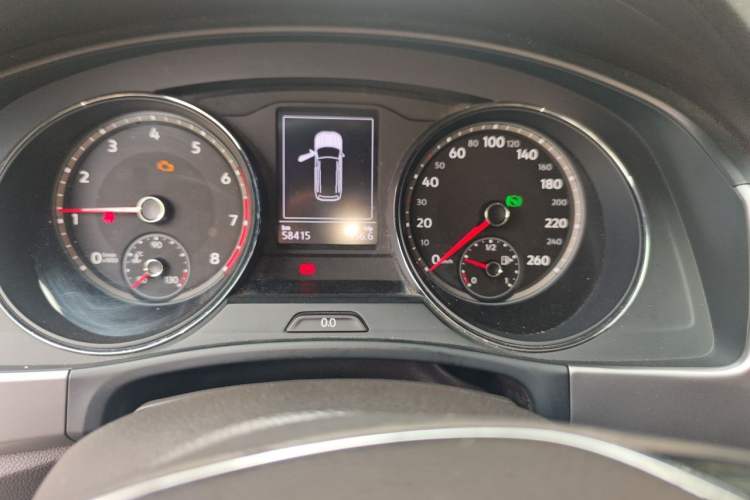 Used Volkswagen Teramont 2017 330TSI Two-Wheel-Drive Luxury Edition Odometer Close Up