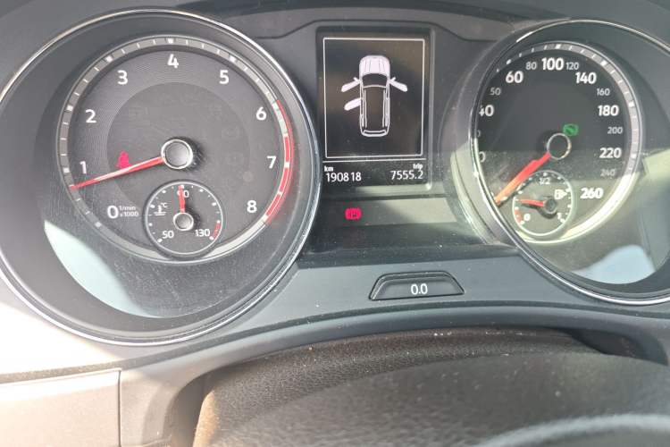 Used Volkswagen Teramont 2017 330TSI Two-Wheel-Drive Luxury Edition Odometer Close Up
