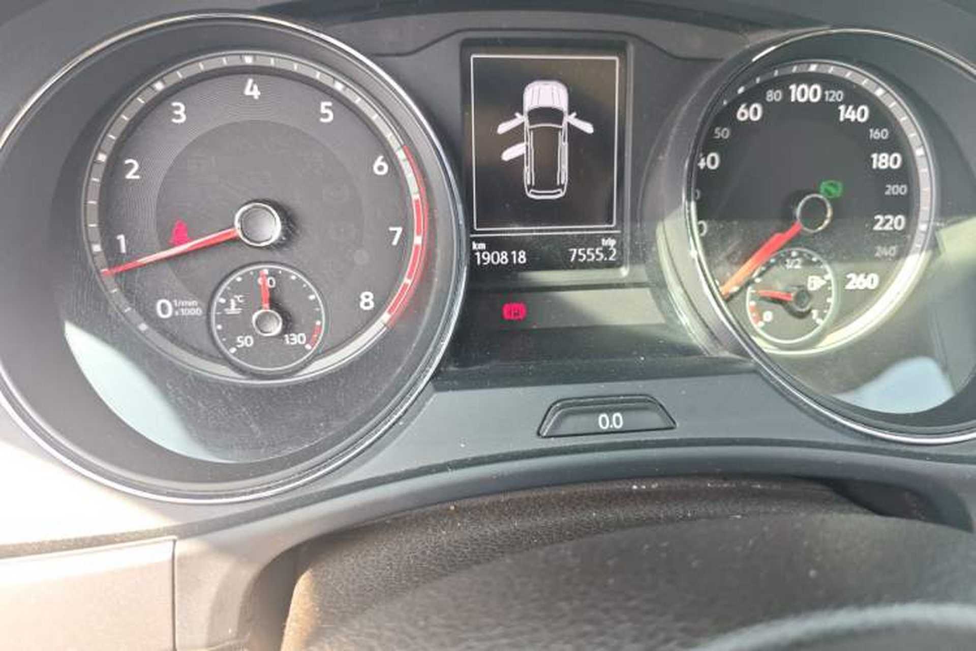 Used Volkswagen Teramont 2017 330TSI Two-Wheel-Drive Luxury Edition Odometer Close Up