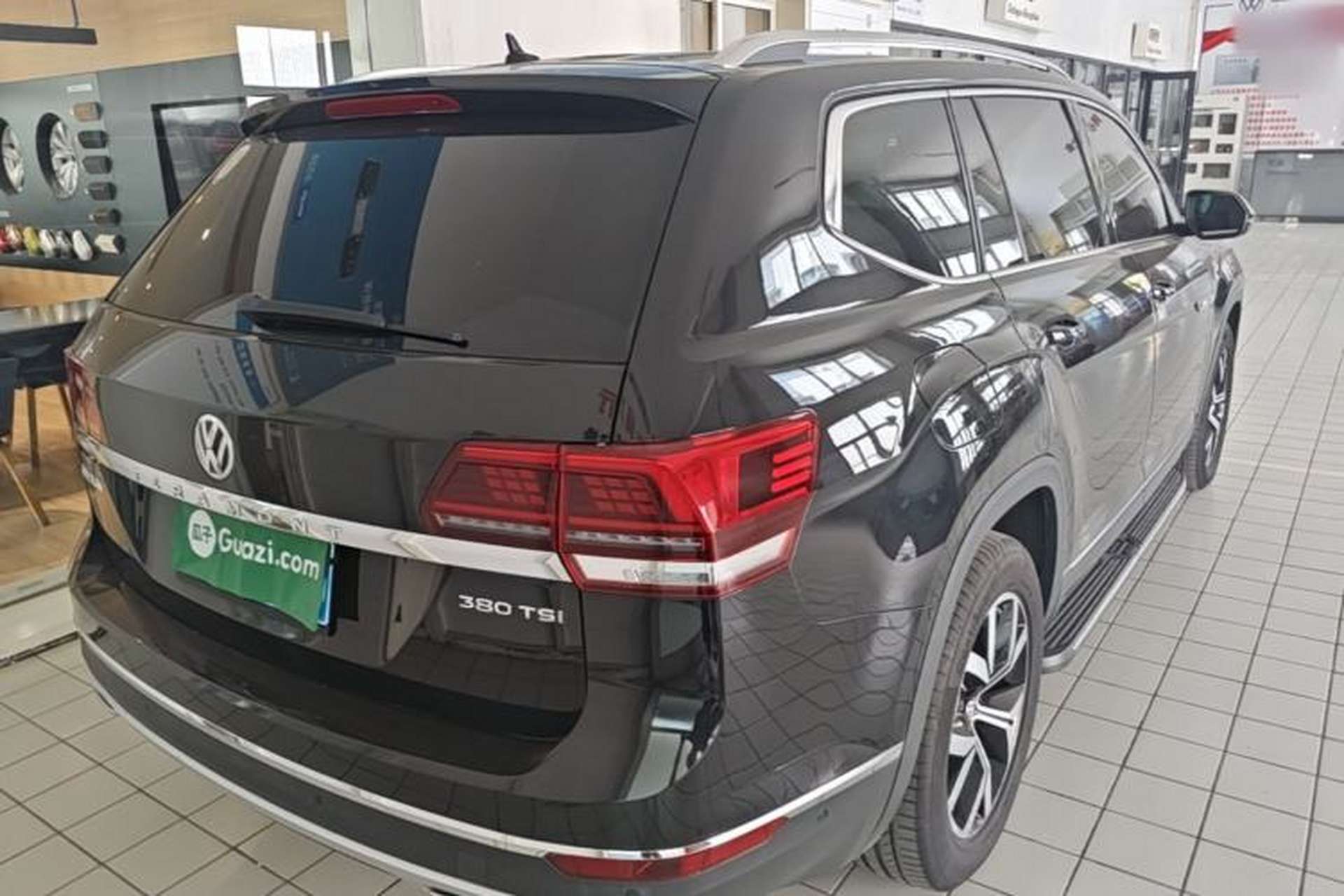 Used Volkswagen Teramont 2017 380TSI Four-Wheel Drive Luxury Edition Rear Right 45 Deg