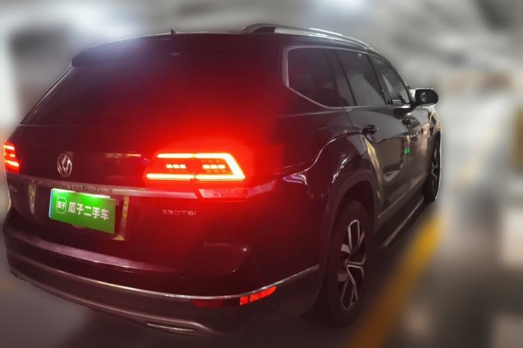 Used Volkswagen Teramont 2017 330TSI Two-Wheel-Drive Luxury Edition Rear Right 45 Deg