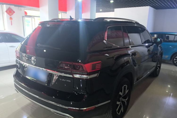 Used Volkswagen Teramont 2017 530 V6 Four-Wheel Drive Luxury Edition Rear Right 45 Deg