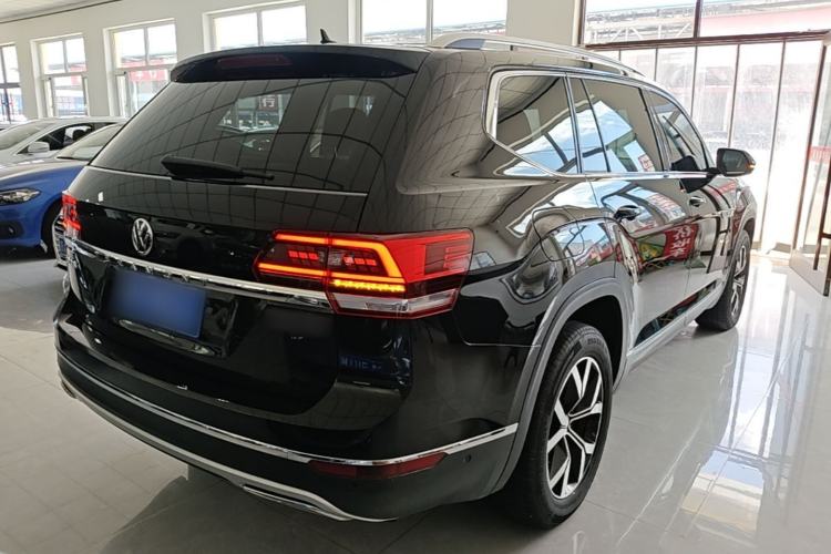 Used Volkswagen Teramont 2017 330TSI Two-Wheel-Drive Luxury Edition Rear Right 45 Deg