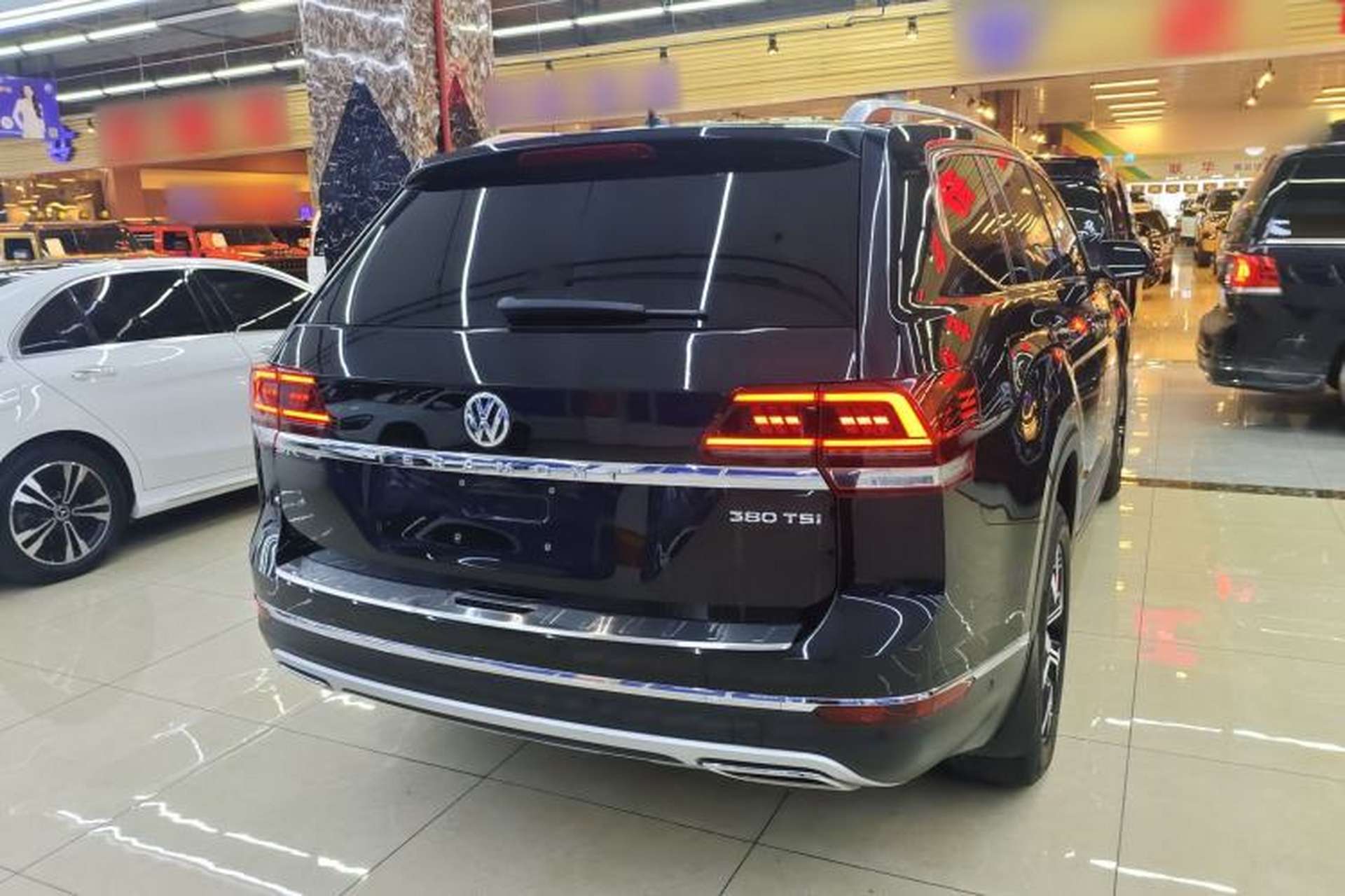 Used Volkswagen Teramont 2017 380TSI Four-Wheel Drive Luxury Edition Rear Right 45 Deg