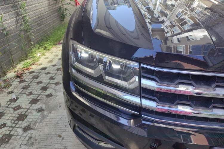 Used Volkswagen Teramont 2017 330TSI Two-Wheel-Drive Luxury Edition Right Front Headlight